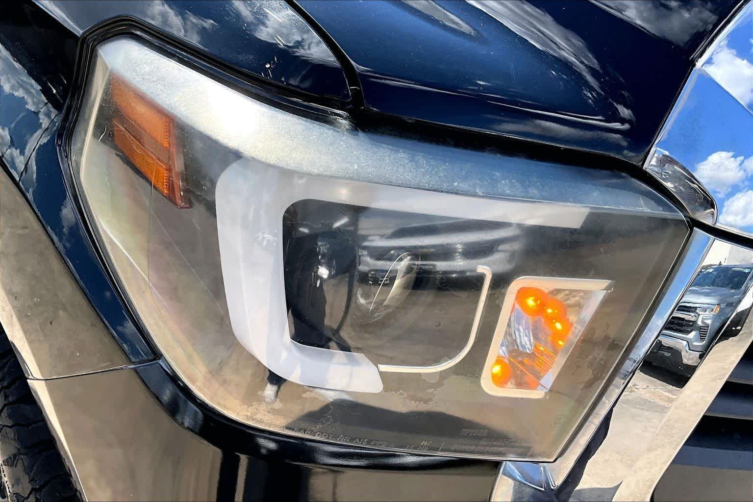 Used 2014 Black Toyota SR5 image 28