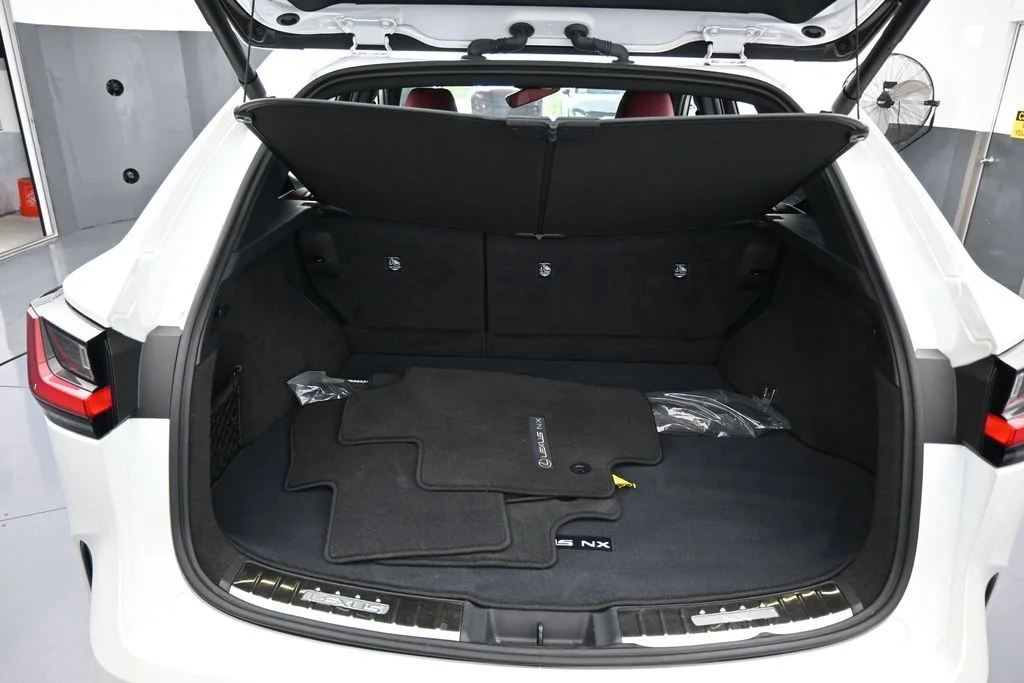 Used 2025 White Pearl Lexus 350 Premium image 41
