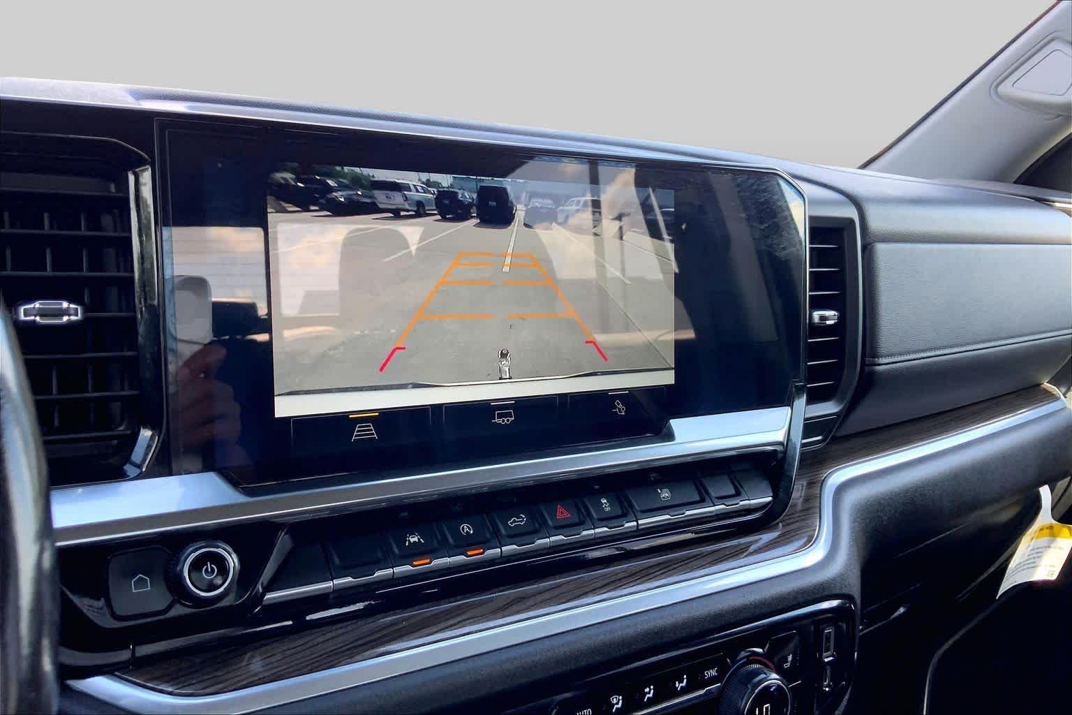 Used 2022 Summit White Chevrolet RST image 28