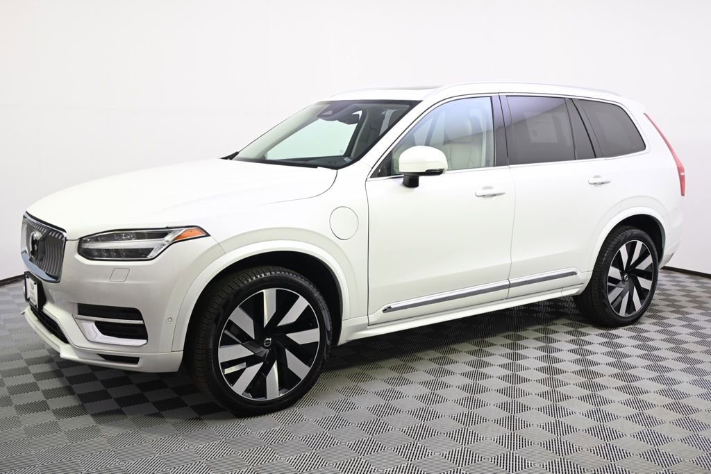Used 2025 Volvo XC90 Plus with VIN YV4H60PE6S1300137 for sale in Minneapolis, Minnesota