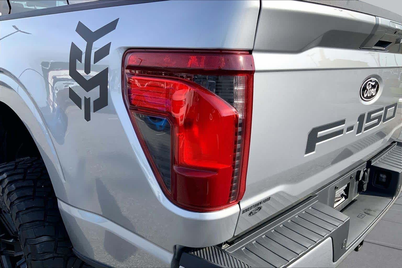 Certified Used 2024 Iconic Silver Metallic Ford XLT image 27