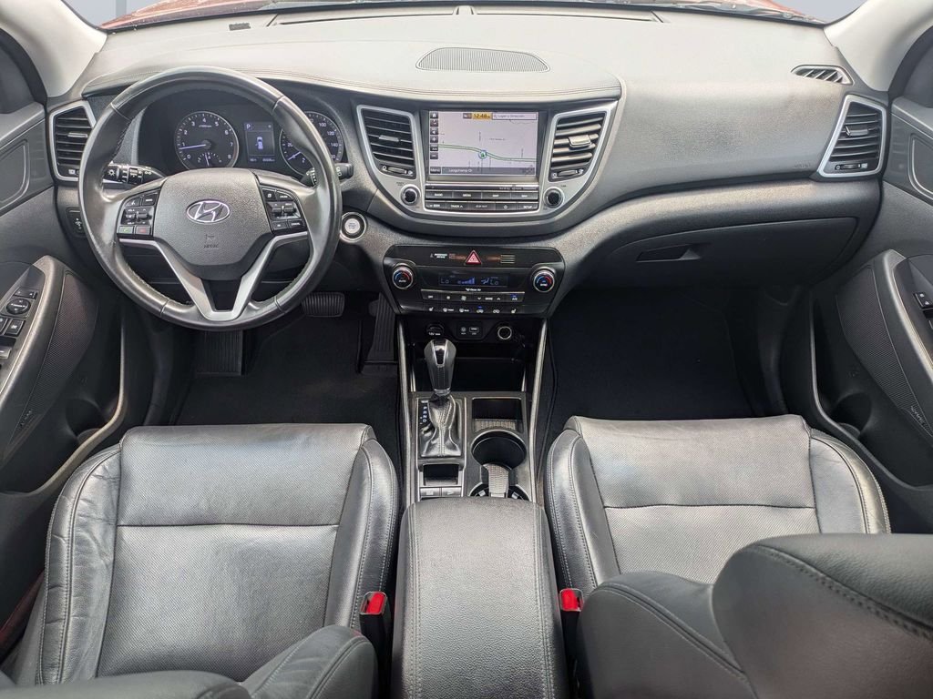 Used 2018 Red Hyundai SEL Plus image 14