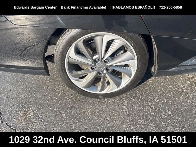 Used 2018 Black Honda Touring image 9