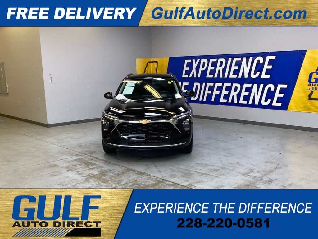 Used 2025 Black Chevrolet LT image 3