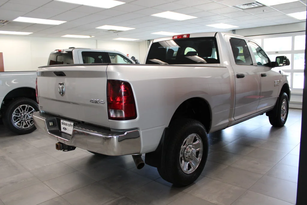 Certified Used 2018 Bright Silver Clearcoat Metallic Ram Tradesman image 4