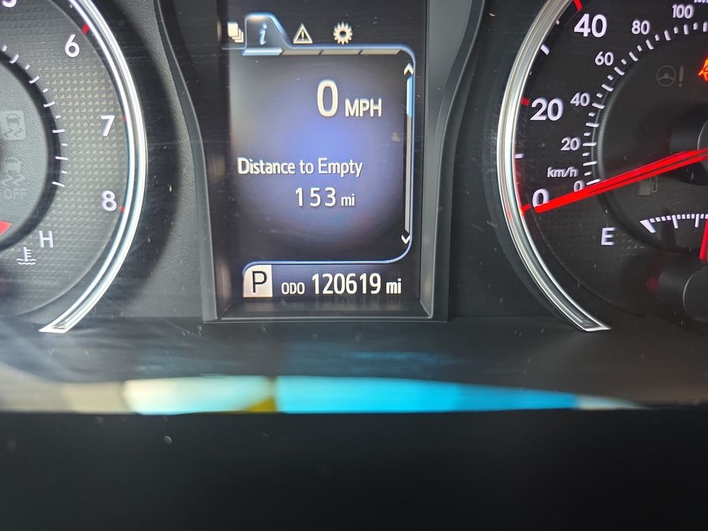 Used 2015 Gray Toyota SE image 25