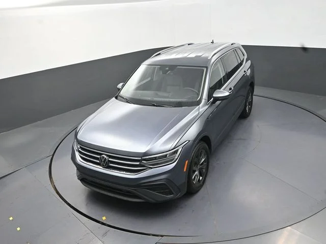 Used 2024  Volkswagen 2.0T SE image 25
