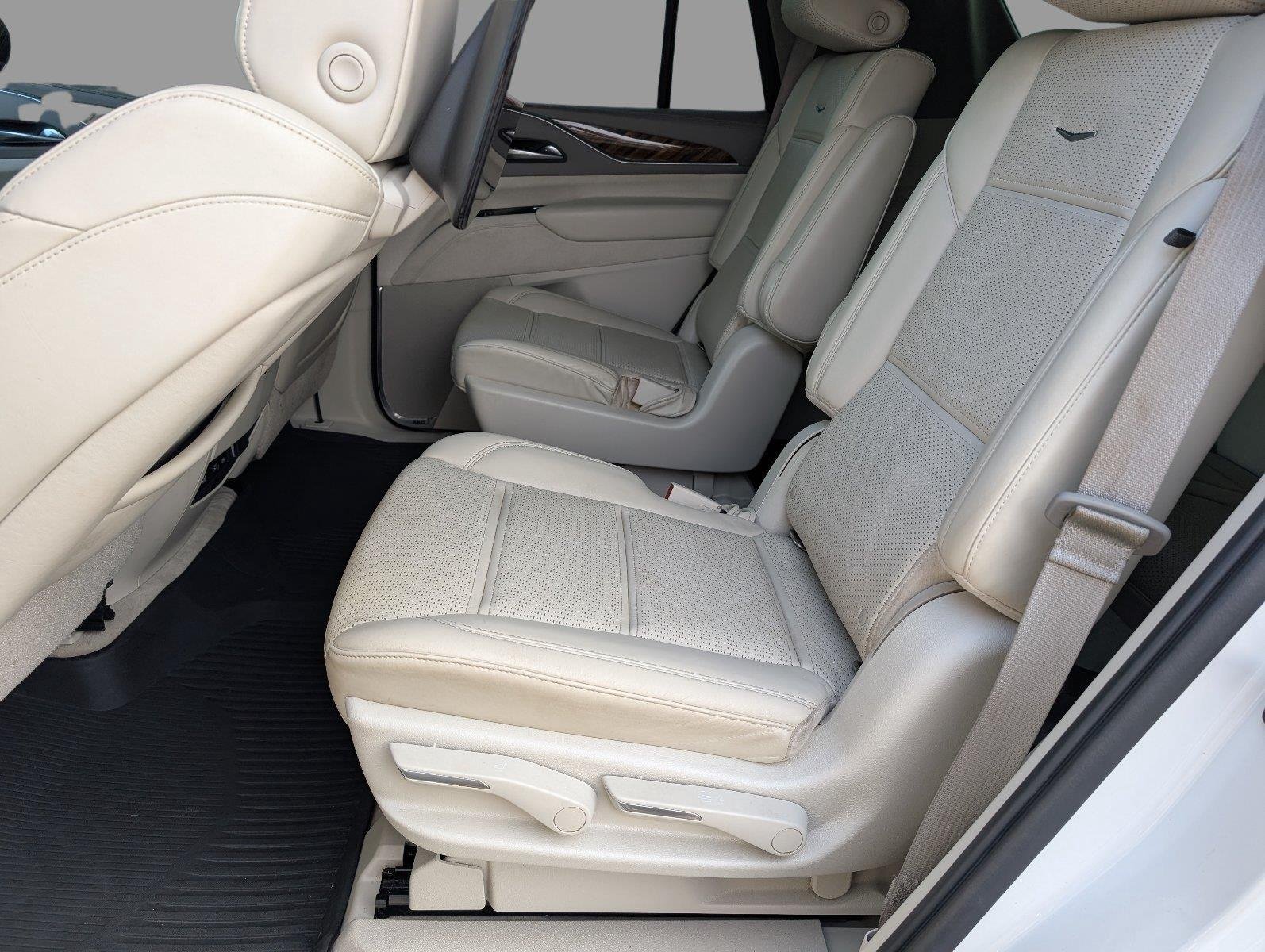 Used 2021 CRYSTAL WHITE TRICOAT Cadillac Premium Luxury Platinum image 35