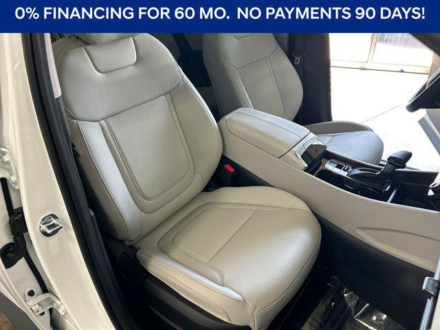 New 2026 White Hyundai SEL Plus image 23