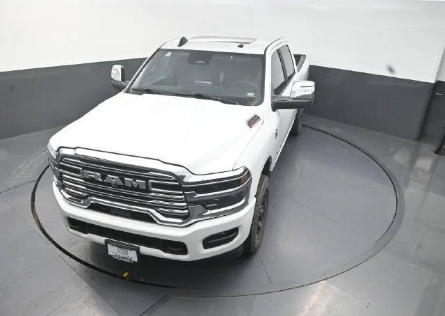 Used 2025 White Ram Laramie image 14