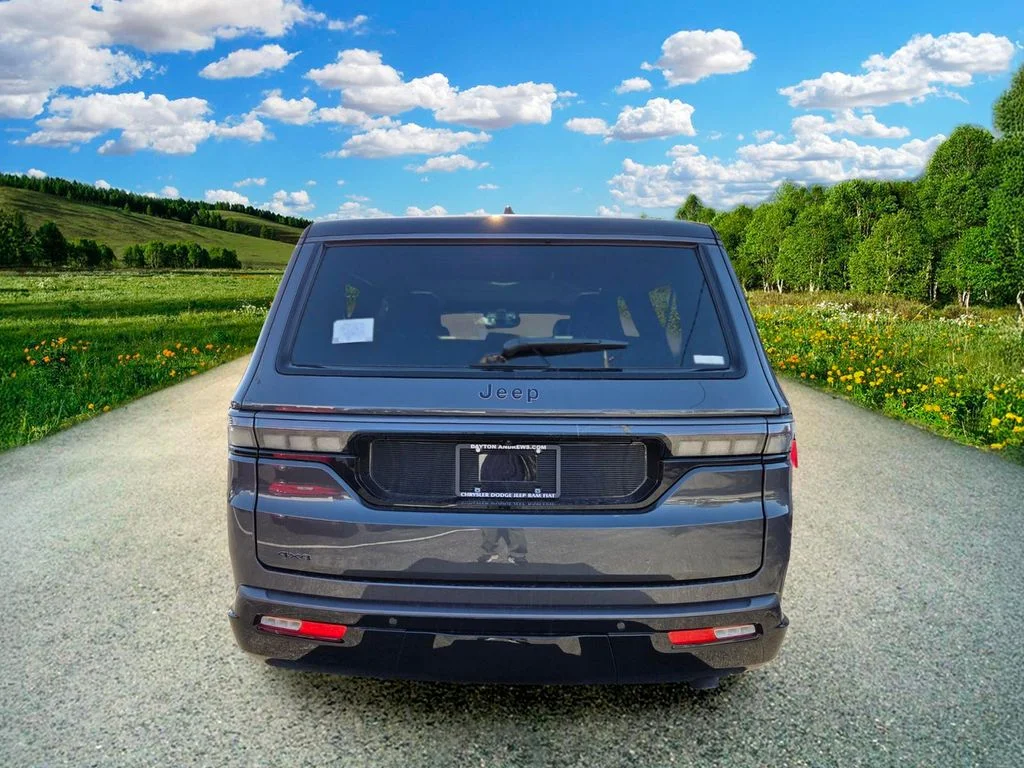 New 2026 Baltic Gray Metallic Clearcoat Jeep Summit Obsidian image 5