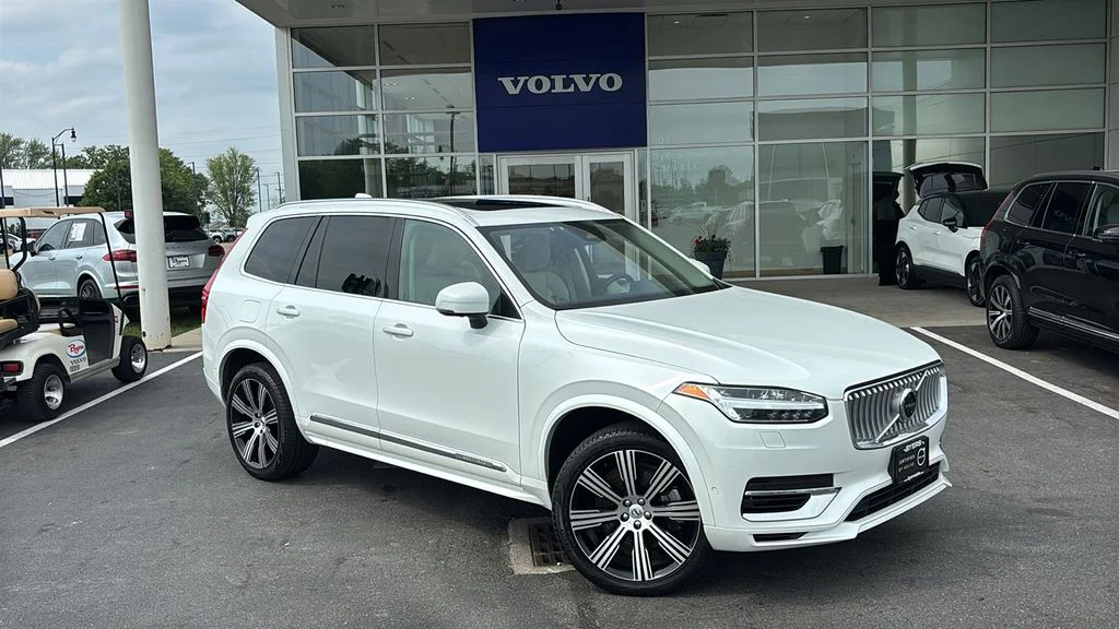 Certified Used 2023 White Volvo T8 Plus Bright Theme 7 Passenger image 2