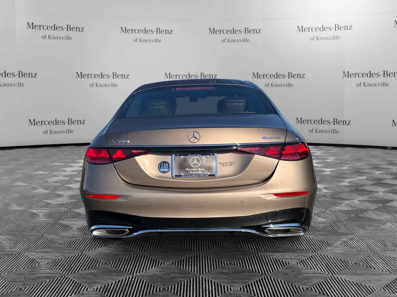 New 2027 Sonoran Brown Metallic Mercedes-Benz S 580 image 4
