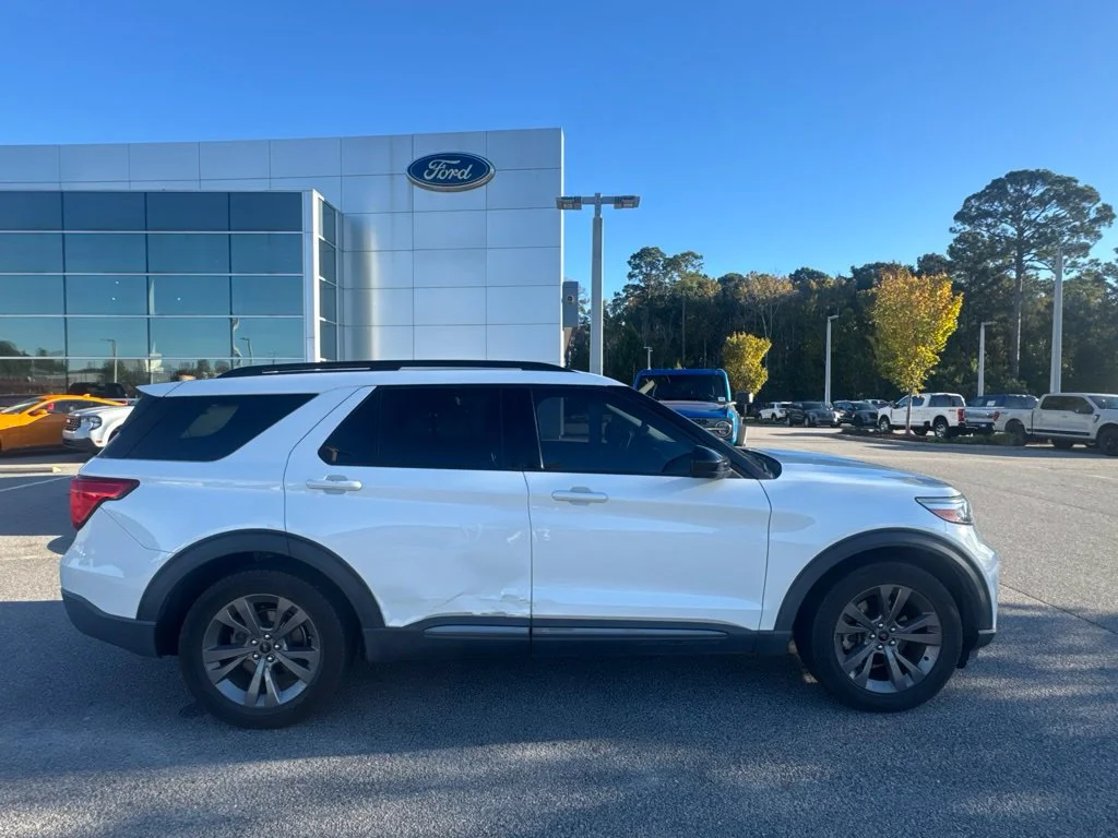 Used 2022 White Ford XLT image 5