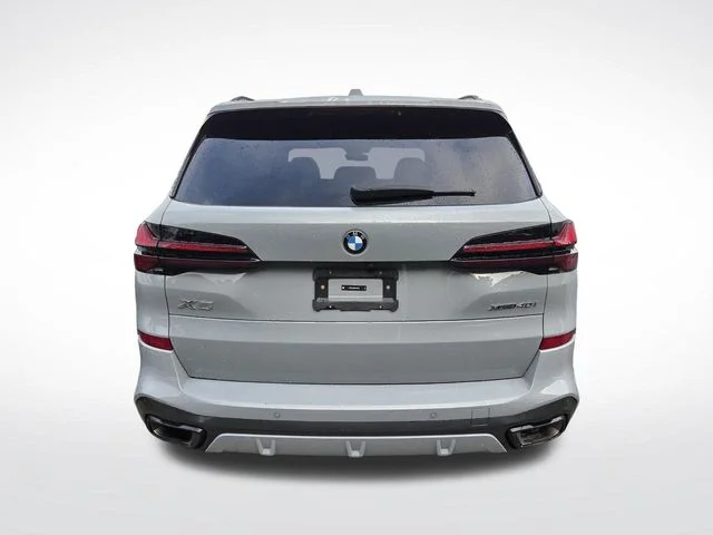 Used 2025 Gray BMW xDrive40i image 6