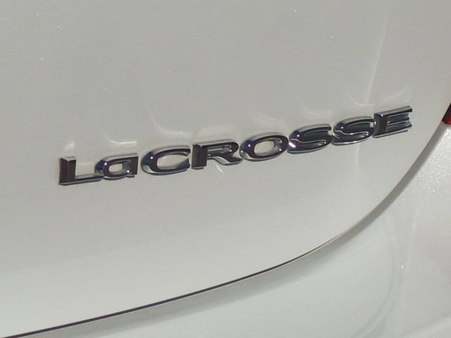 Used 2017 WHITE FROST TRICOAT Buick Essence image 10