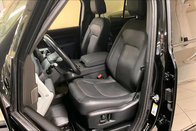Certified Used 2023 Black Land Rover X-Dynamic SE image 13
