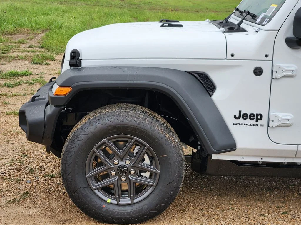 New 2026 Bright White Clear-Coat Exterior Paint Jeep Sport image 6