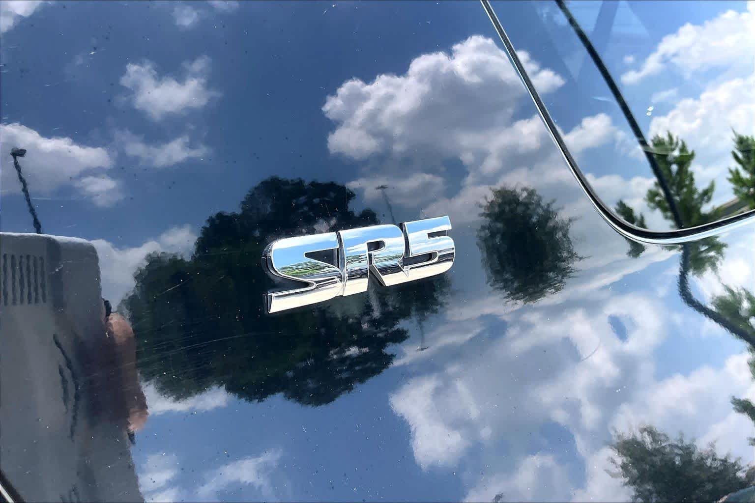 Used 2011 Black Toyota SR5 image 9