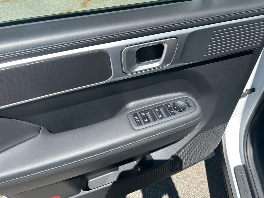 Used 2026 White Hyundai SEL image 16