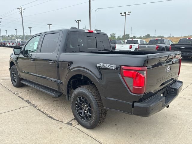 New 2026 Agate Black Metallic Ford XLT image 7