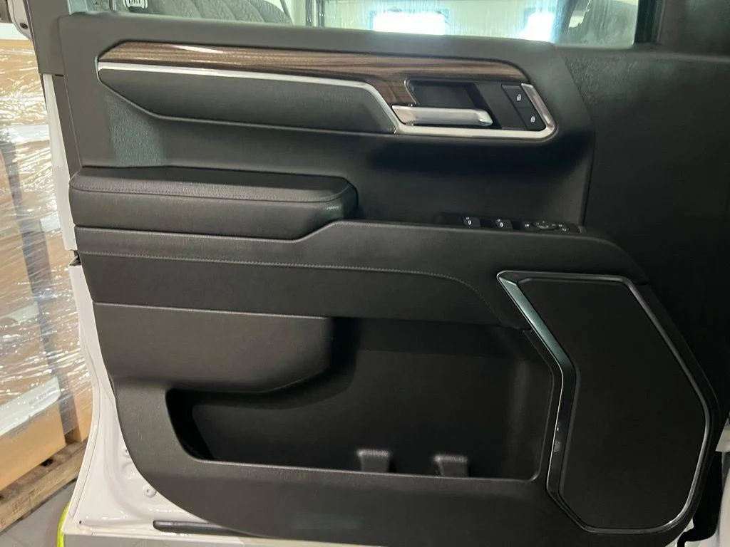 Used 2023 Summit White Chevrolet LT Trail Boss image 13