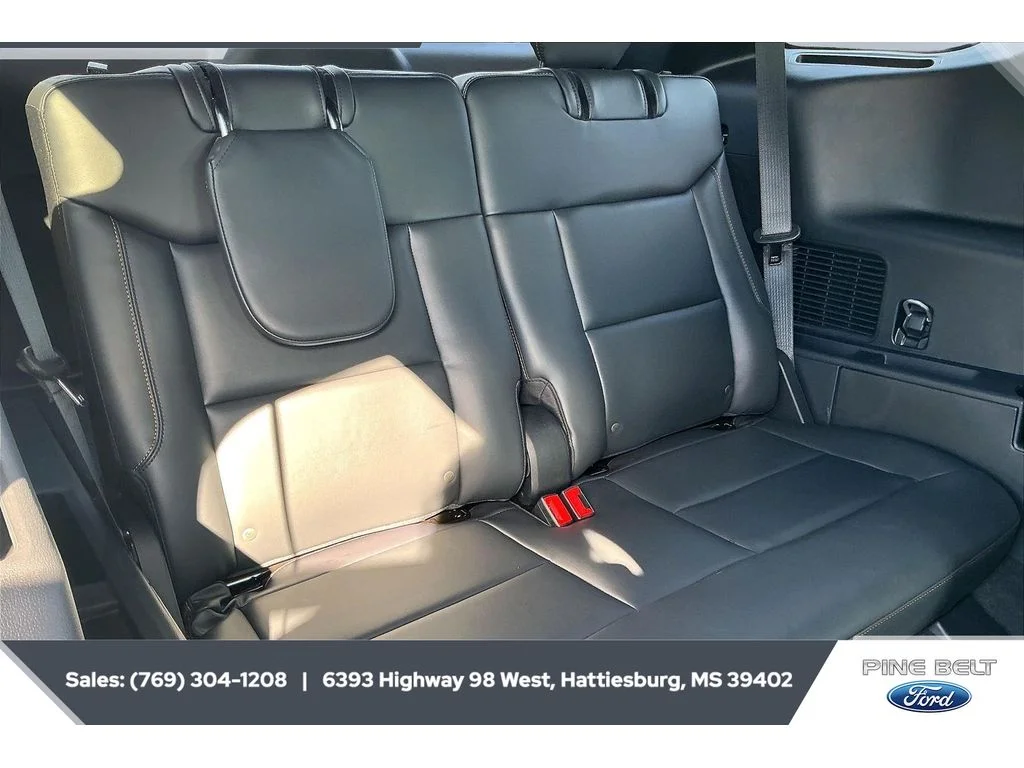 New 2026 Space White Metallic Ford Tremor® image 21