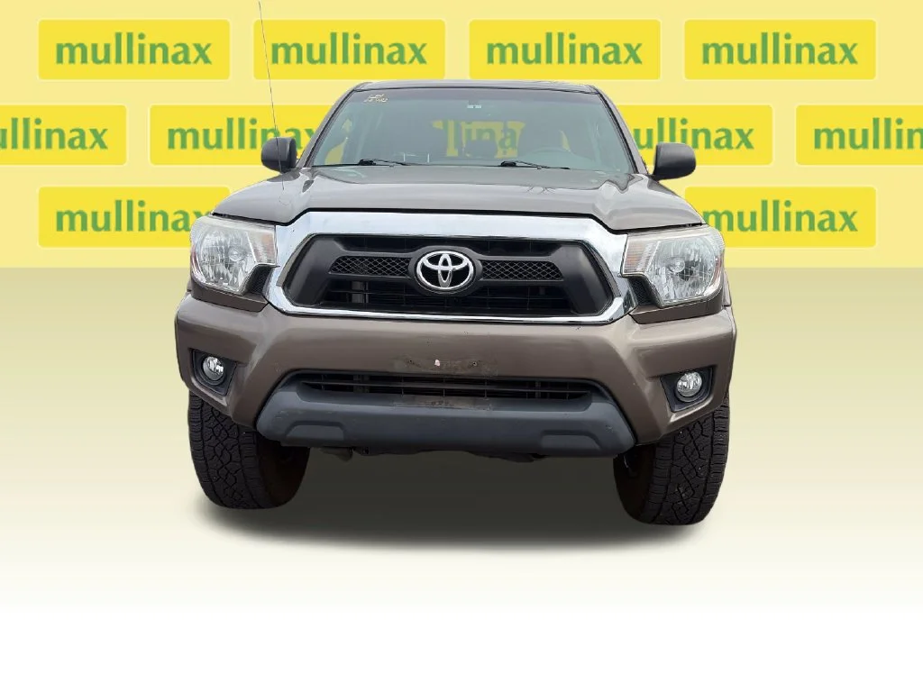 Used 2013 Brown Toyota Base image 15
