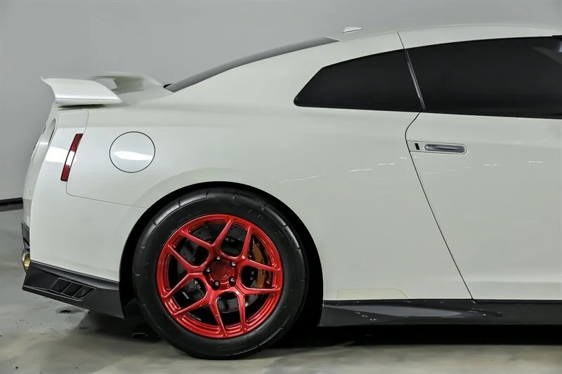 2019 Nissan GT-R Premium - Photo 12