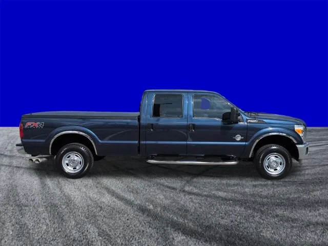 Used 2015 Super Black Ford XL image 3