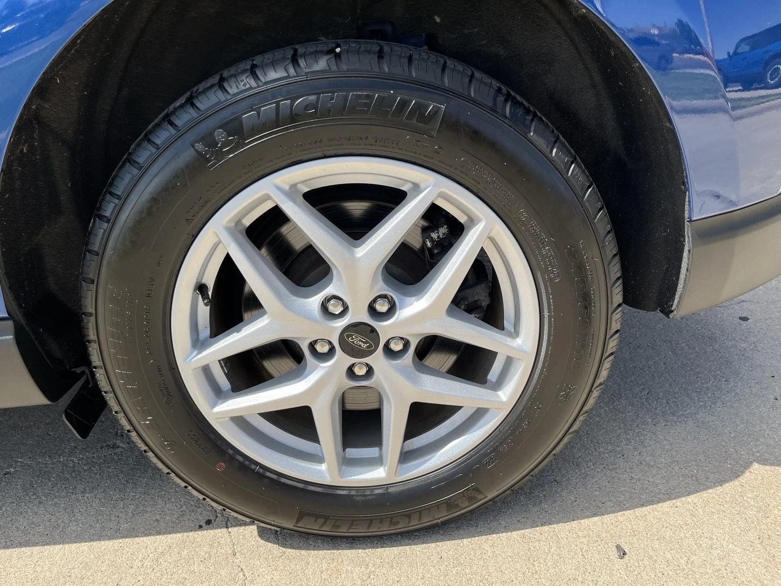 Certified Used 2023 Atlas Blue Metallic Ford SEL image 9