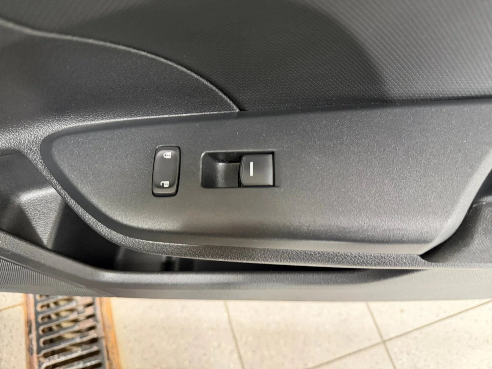 Used 2016 Crystal Black Pearl Honda LX image 30