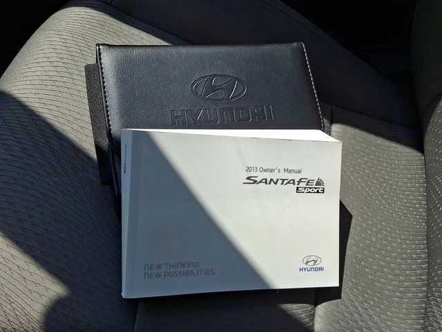 Used 2013 White Hyundai Base image 30