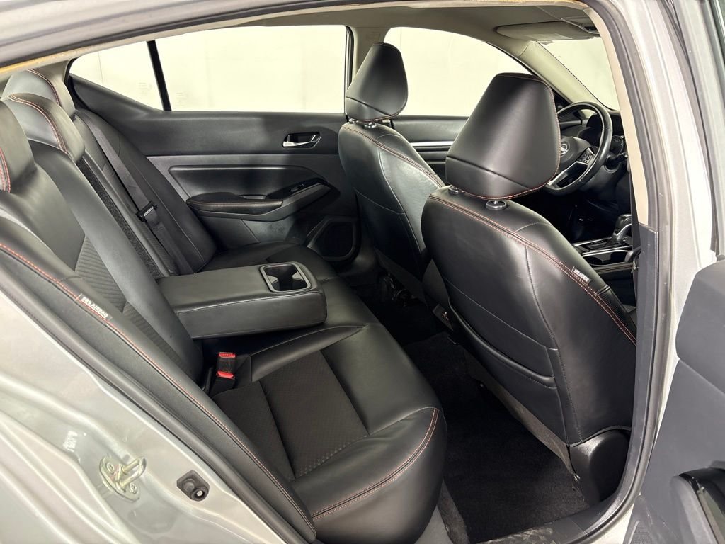 Used 2024 Silver Nissan 2.5 SR image 22