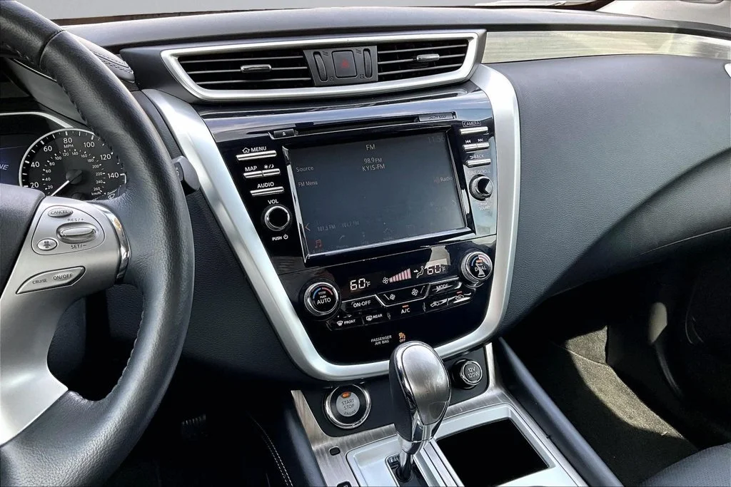 Used 2018 Gray Nissan SL image 6
