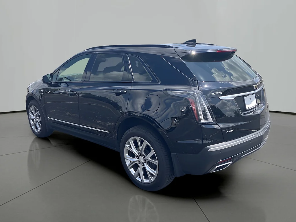 Used 2020 Stellar Black Metallic Cadillac Sport image 3
