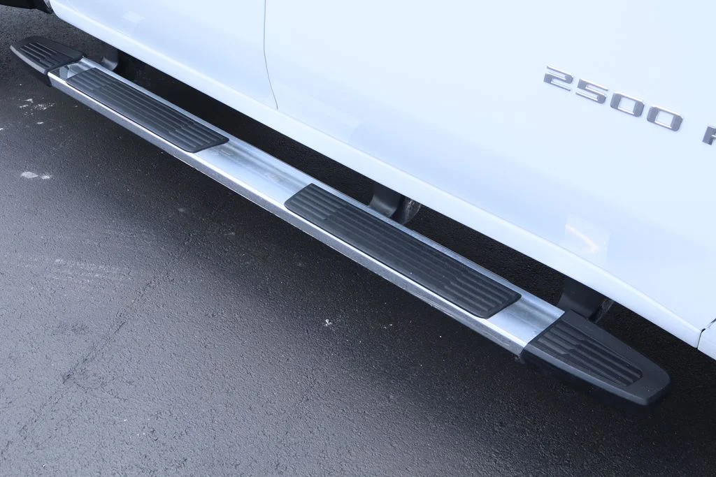 Used 2022 White Chevrolet LT image 11