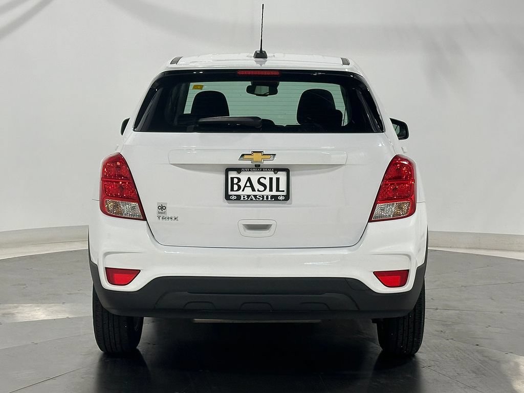 Used 2019 SUMMIT WHITE Chevrolet LS image 12