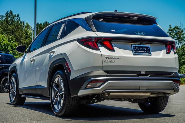 Certified Used 2025 White Hyundai SEL image 11