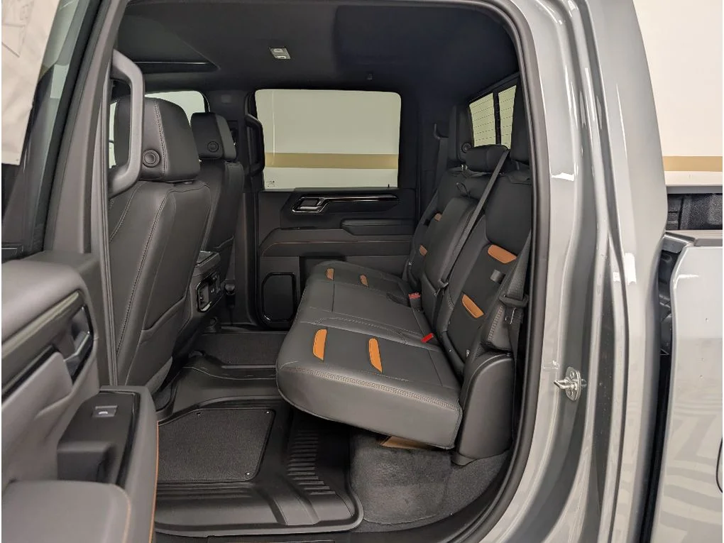 2026 GMC Sierra 2500HD AT4 - Photo 9
