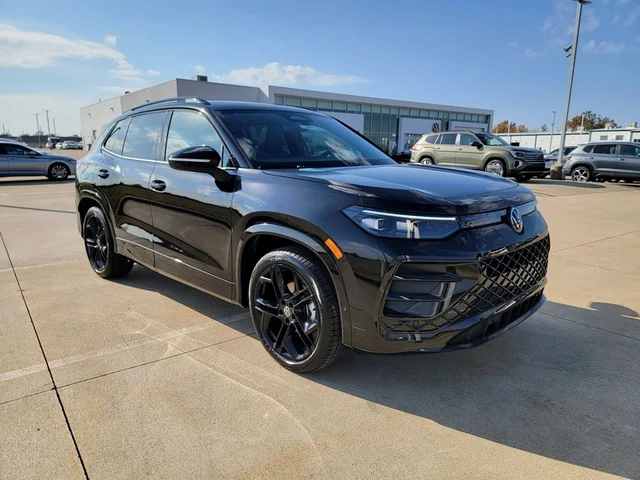 2026 Volkswagen Tiguan 2.0T SE R-Line Black