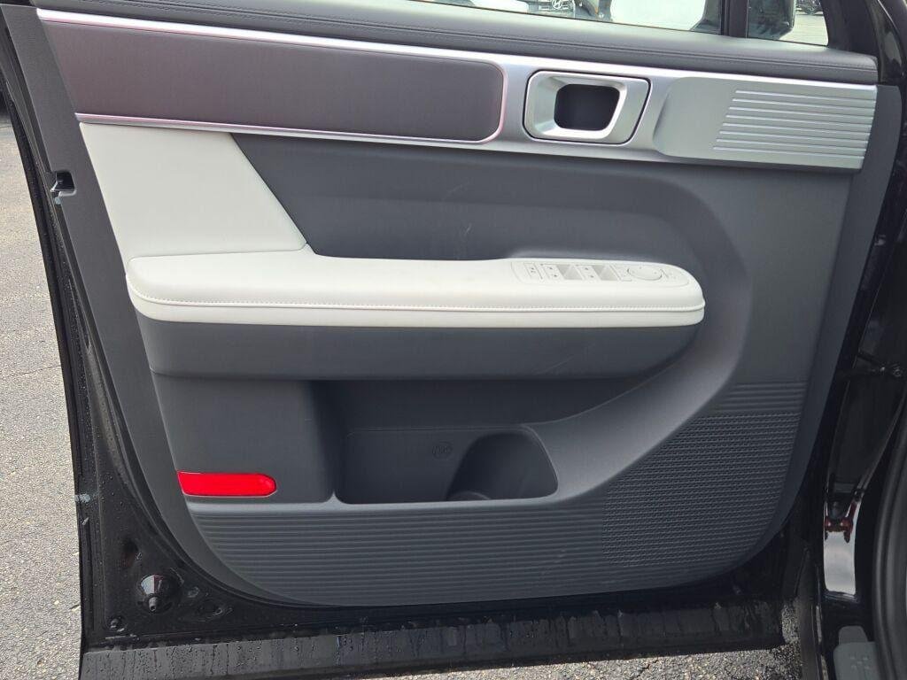 New 2026 Black Hyundai SEL AWD image 19