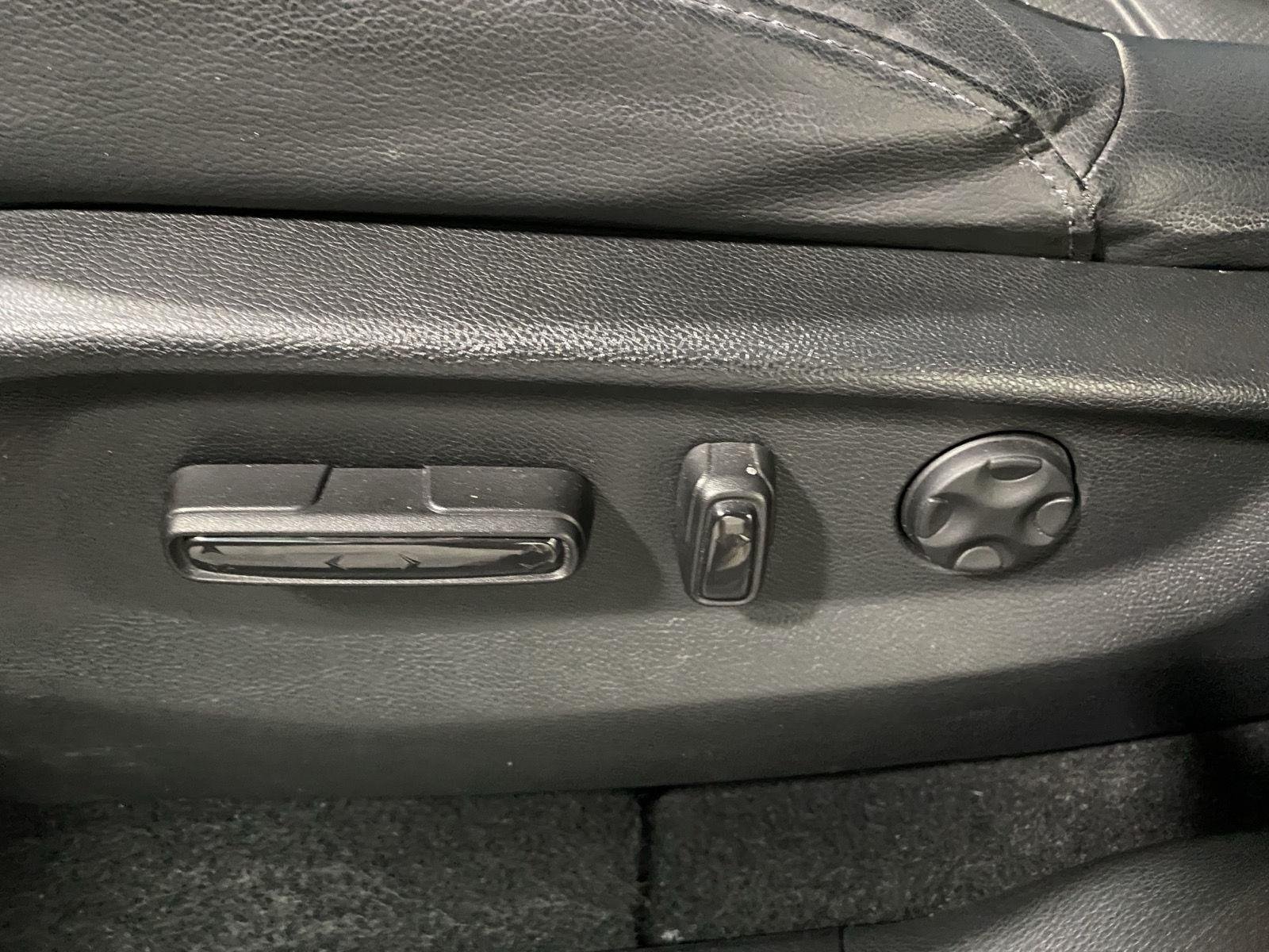 Used 2019 Modern Steel Metallic Honda Touring image 22