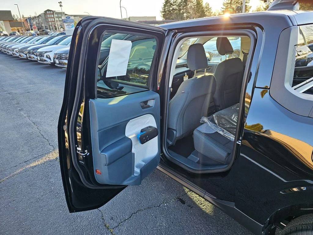 New 2026 Shadow Black Ford XLT image 15
