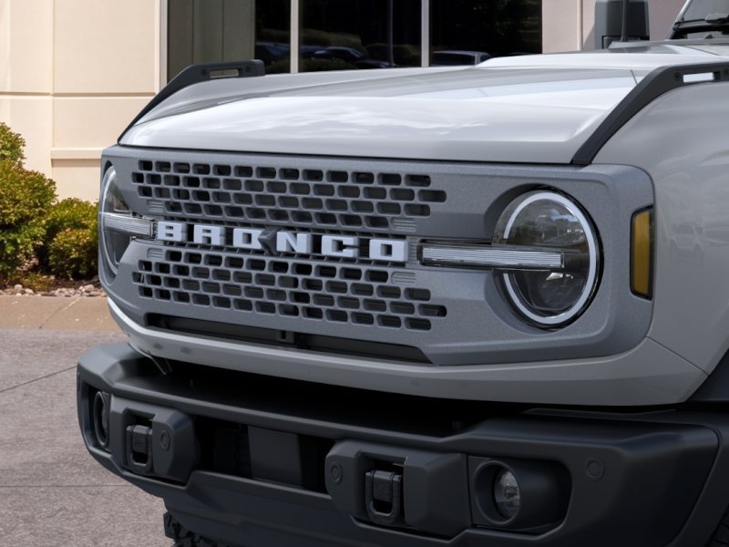 New 2026 Avalanche Gray Ford Badlands image 19