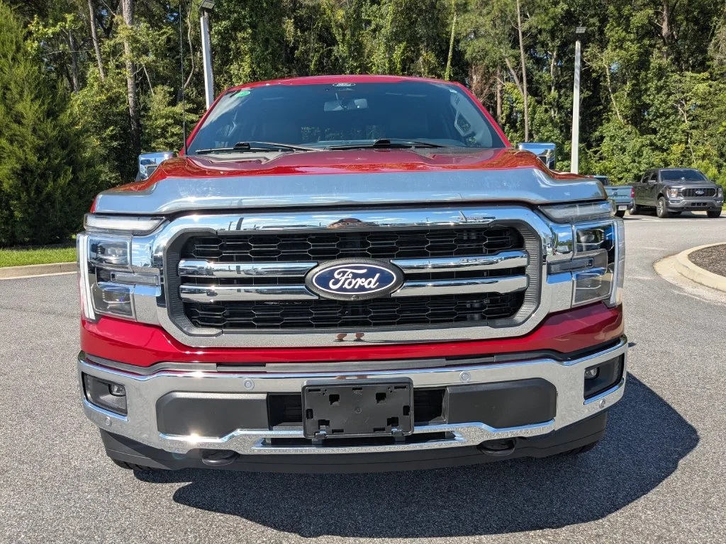 Used 2025 Red Ford Lariat image 10