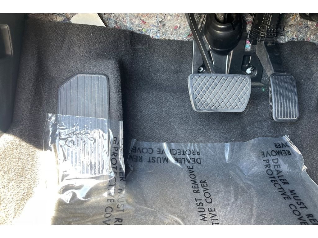 Used 2024 Solar Silver Metallic Honda LX image 37
