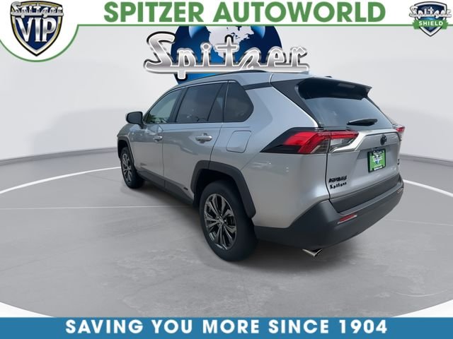 Used 2023 Silver Toyota XLE Premium image 7