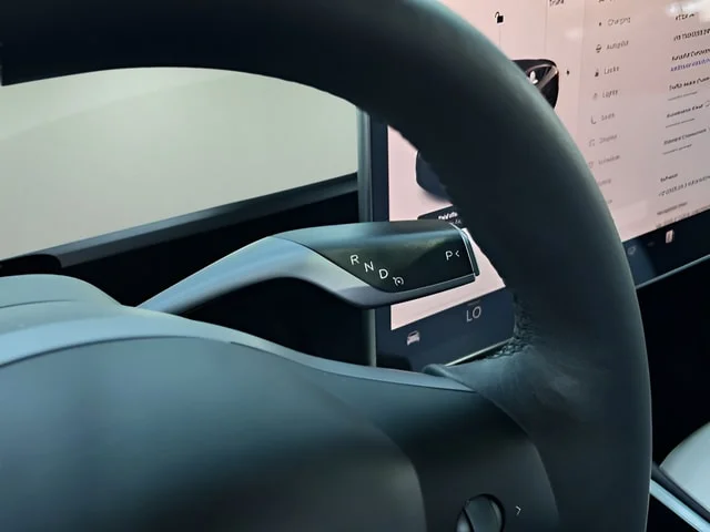 Used 2022  Tesla Long Range image 13