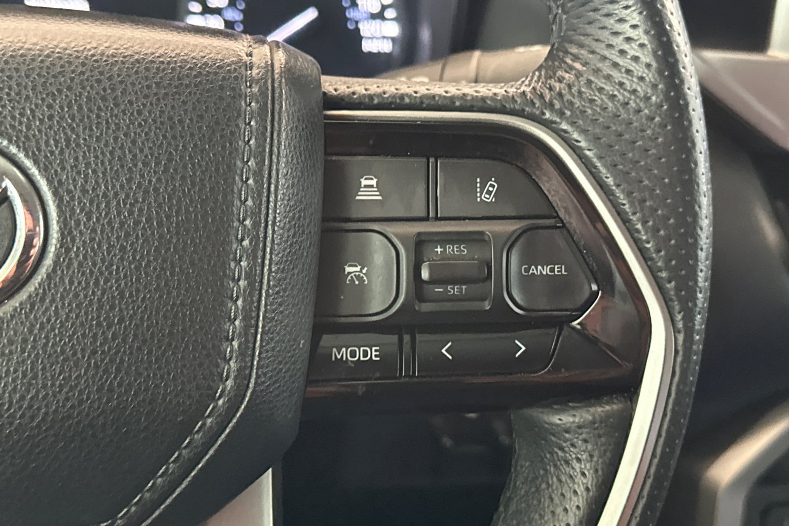 Used 2022 Gray Toyota Limited image 25